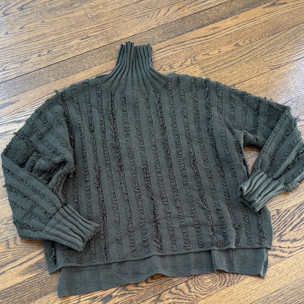 Gilli Women's Ribbed Knit fringed turtleneck Sweater - Dark Green, S